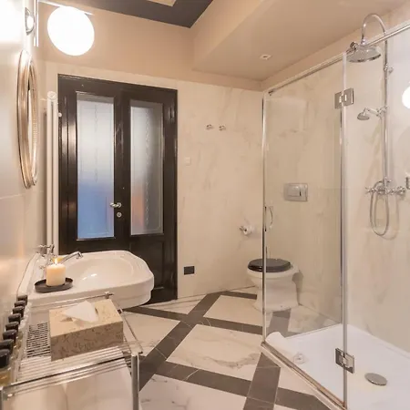Vista Lario Apartament *